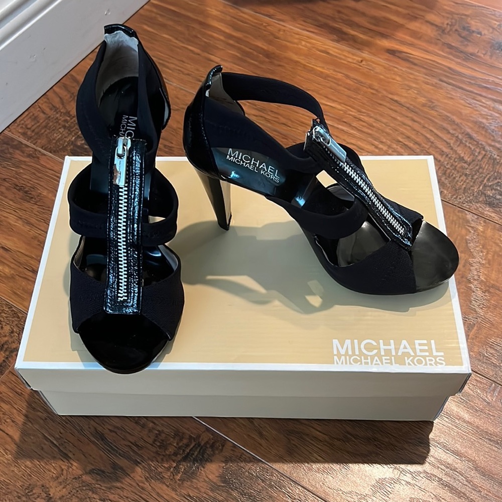Michael Kors Berkeley T Strap Black Zip Up Heals
